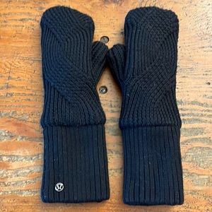 Lululemon wool knit faux shearling lined mittens